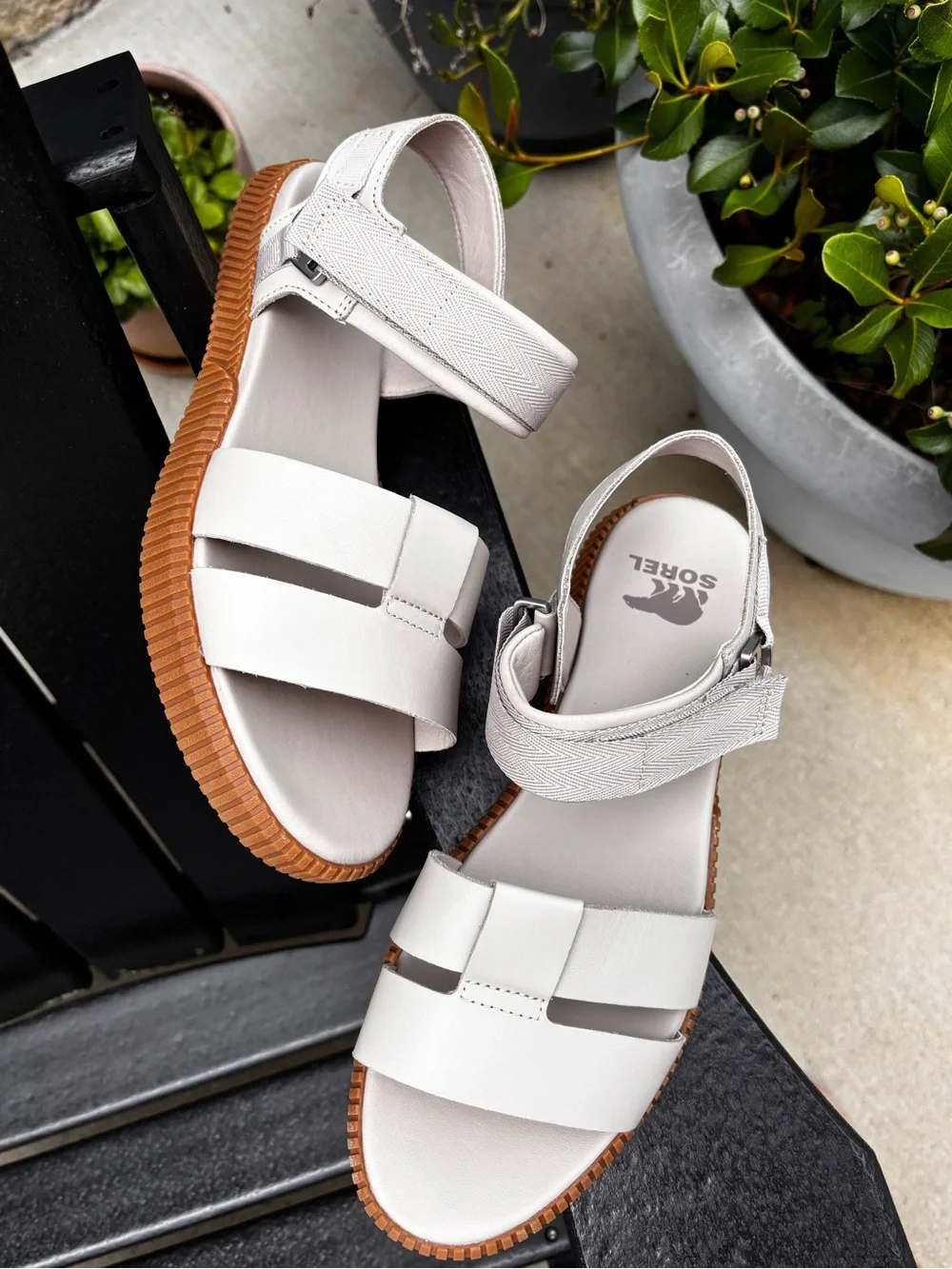 Sorel offWhite Leather Strappy Platform Sandals with Gum Sole new without tags